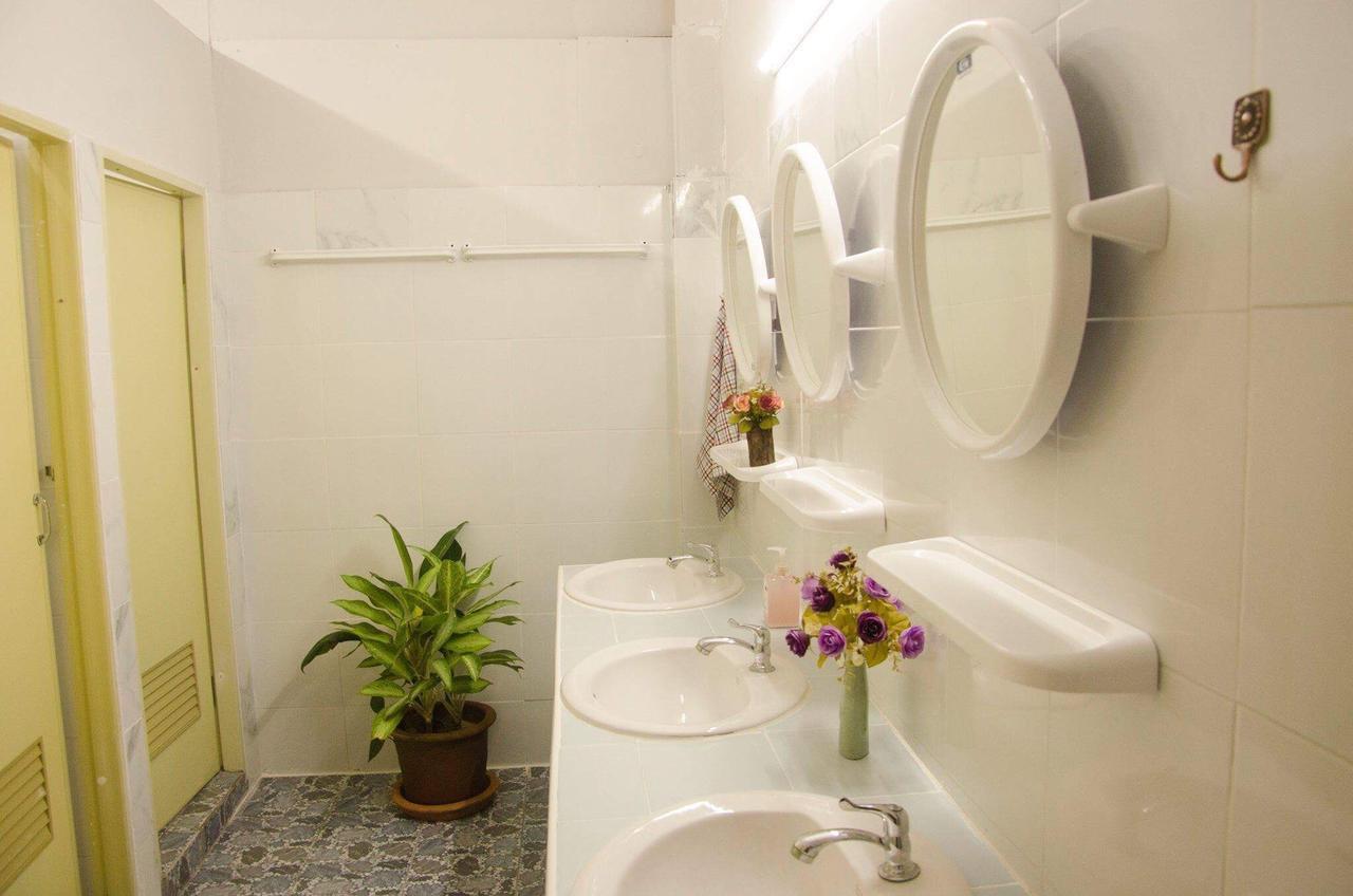 Smart Hostel Chiang Mai Bagian luar foto